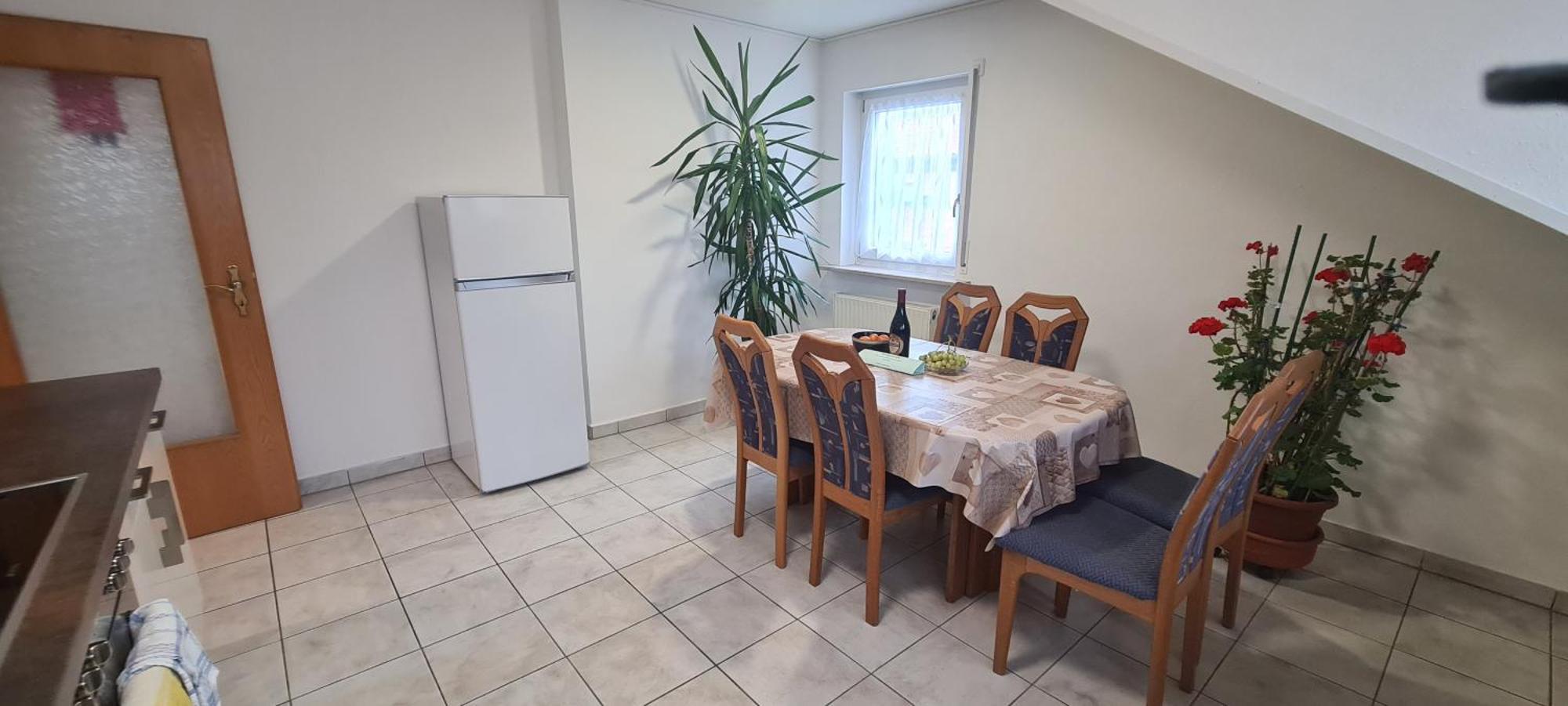 Gemuetliche 120 Qm Ferienwohnung Mit Balkon Adelsdorf Exteriör bild