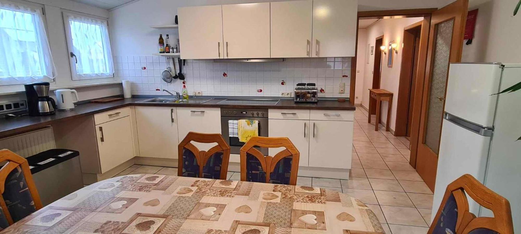 Gemuetliche 120 Qm Ferienwohnung Mit Balkon Adelsdorf Exteriör bild