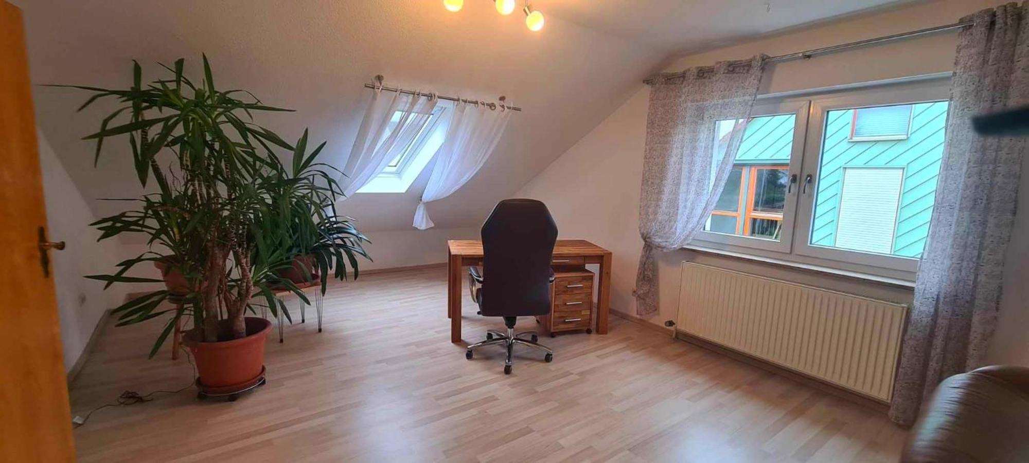 Gemuetliche 120 Qm Ferienwohnung Mit Balkon Adelsdorf Exteriör bild